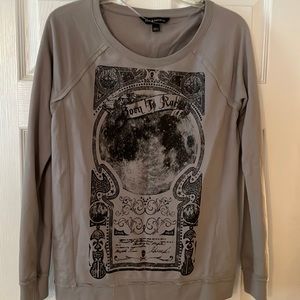 Light sweatshirt, wide neck